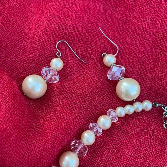 Pearl & Glass Bead Necklace & Matching Earrings - Picture 3 of 6